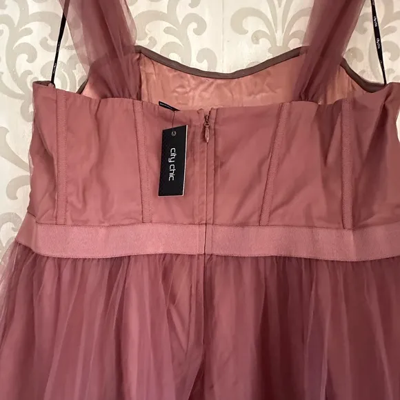 🆕 City Chic pink Dusty Rose layered lightweight Tulle Dress Flattering Fun Prom