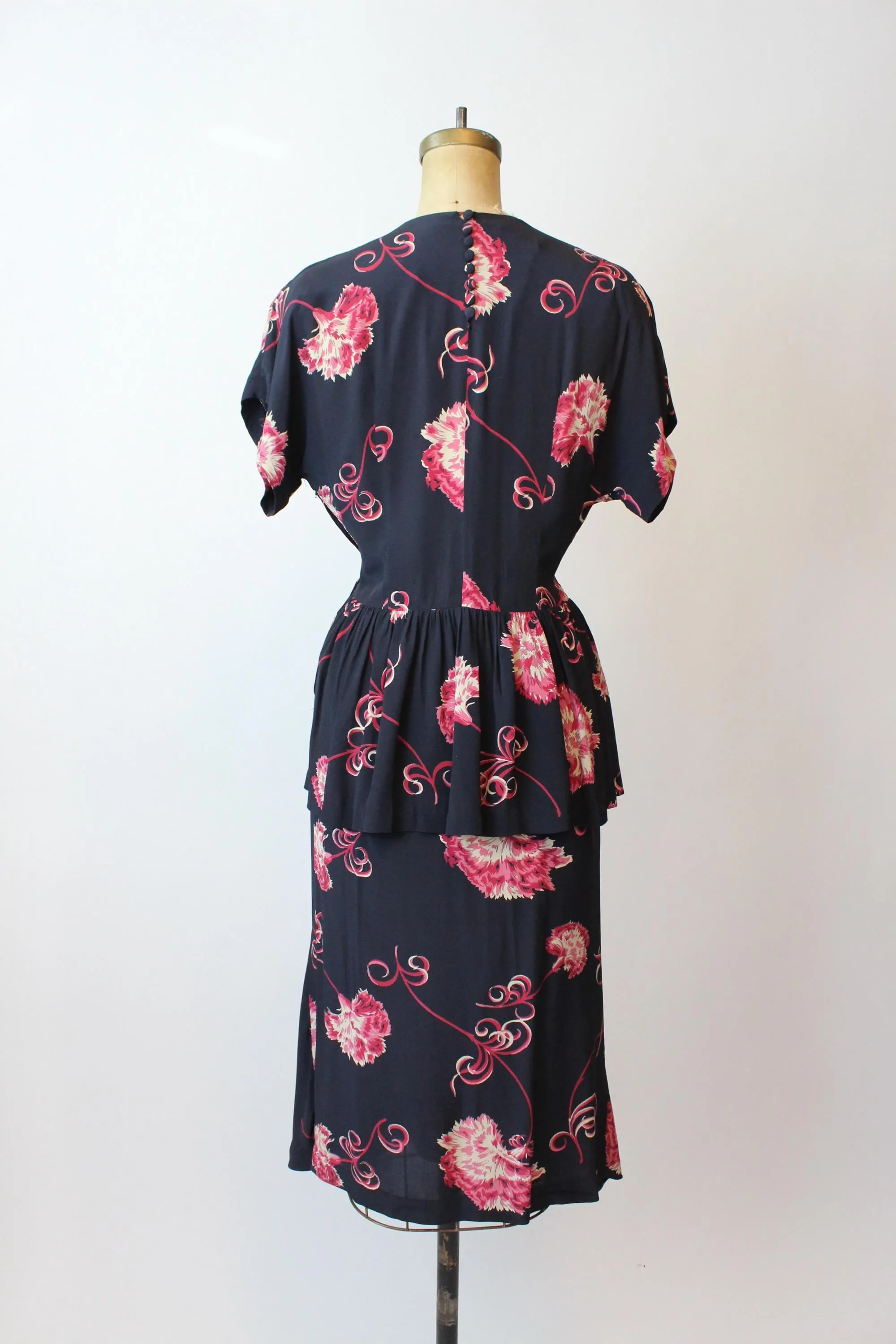 1940s NAN PARKER carnation print peplum dress small | new fall winter