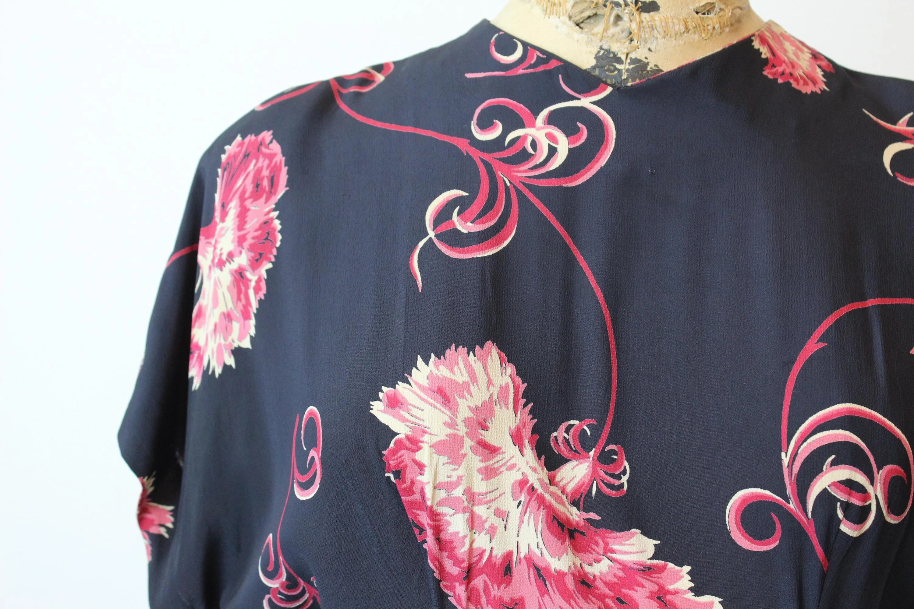 1940s NAN PARKER carnation print peplum dress small | new fall winter