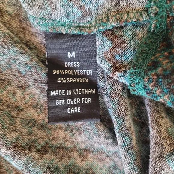 AGB Zig Zag Cozy Turtleneck Long Sleeves Fit and Flare Sweater Dress - M - EUC