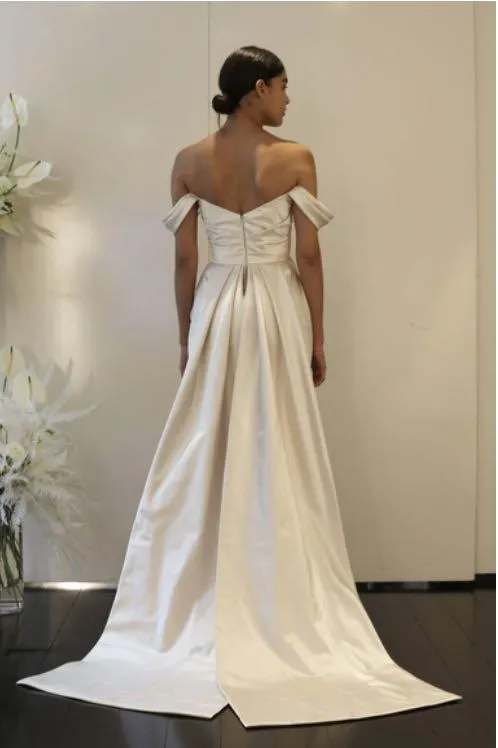 Amsale "Juniper"