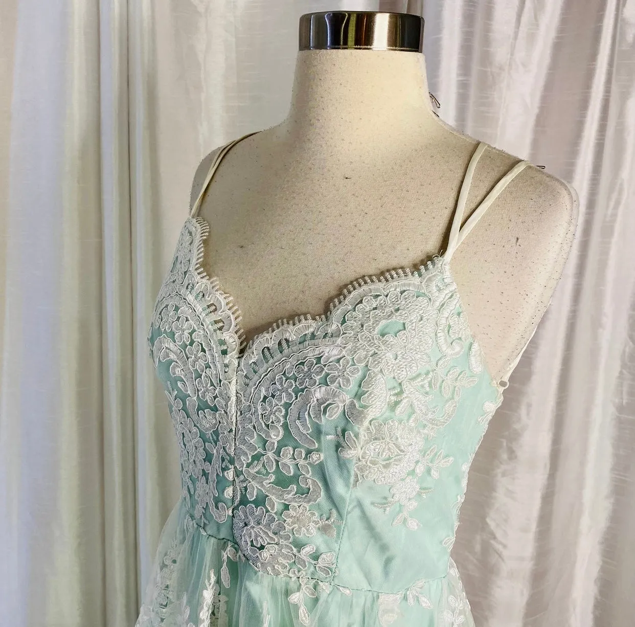 BOUTIQUE Long Gown Mint Size 13/14 NWT