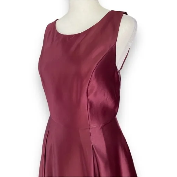 Brand New MODCLOTH Liza Luxe Burgundy Dress - Size XXL
