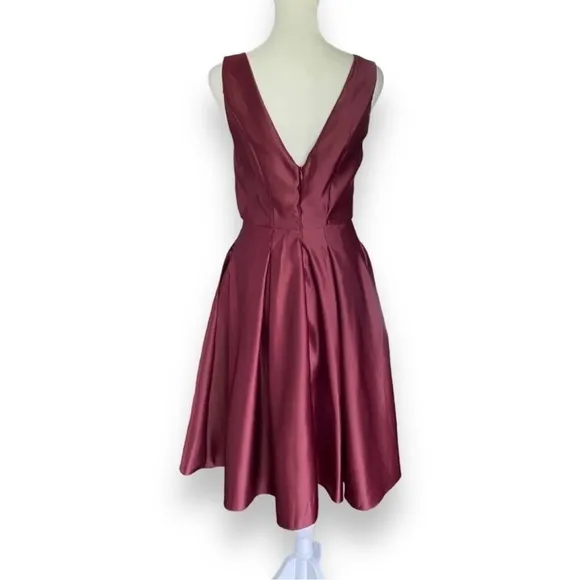 Brand New MODCLOTH Liza Luxe Burgundy Dress - Size XXL