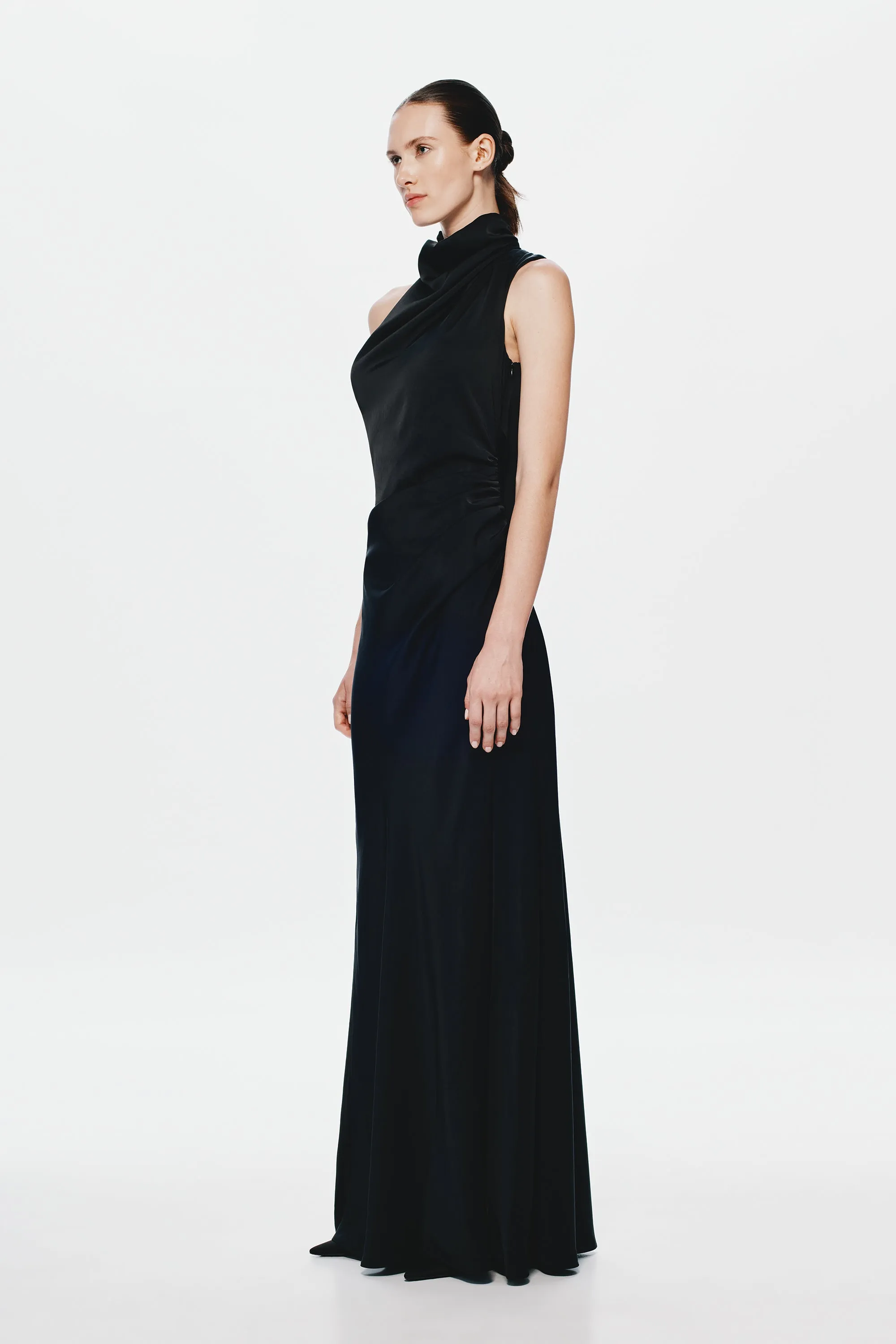 CONSTANTINA SATIN GOWN