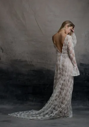 Cygnus Gown, US 8