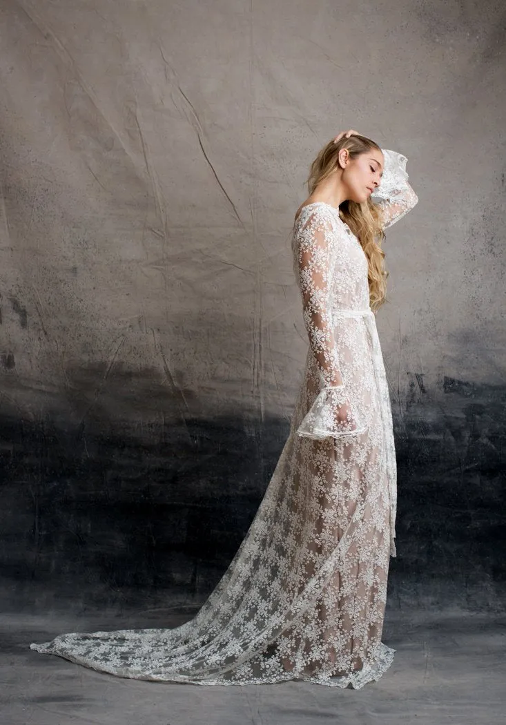 Cygnus Gown, US 8