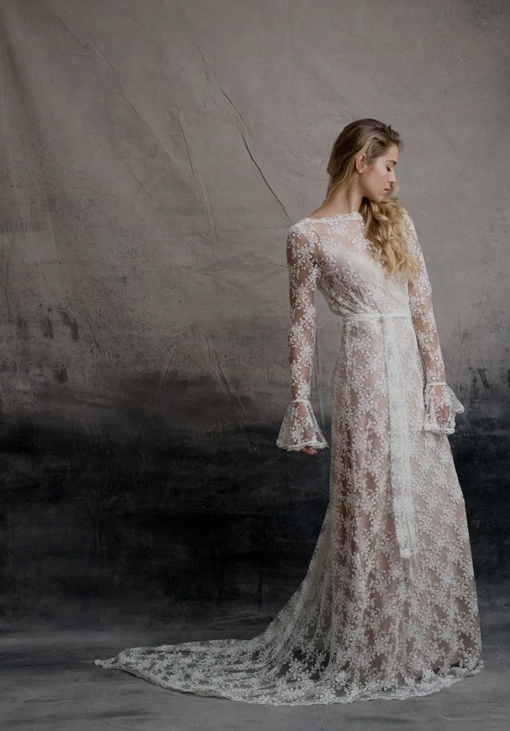 Cygnus Gown, US 8