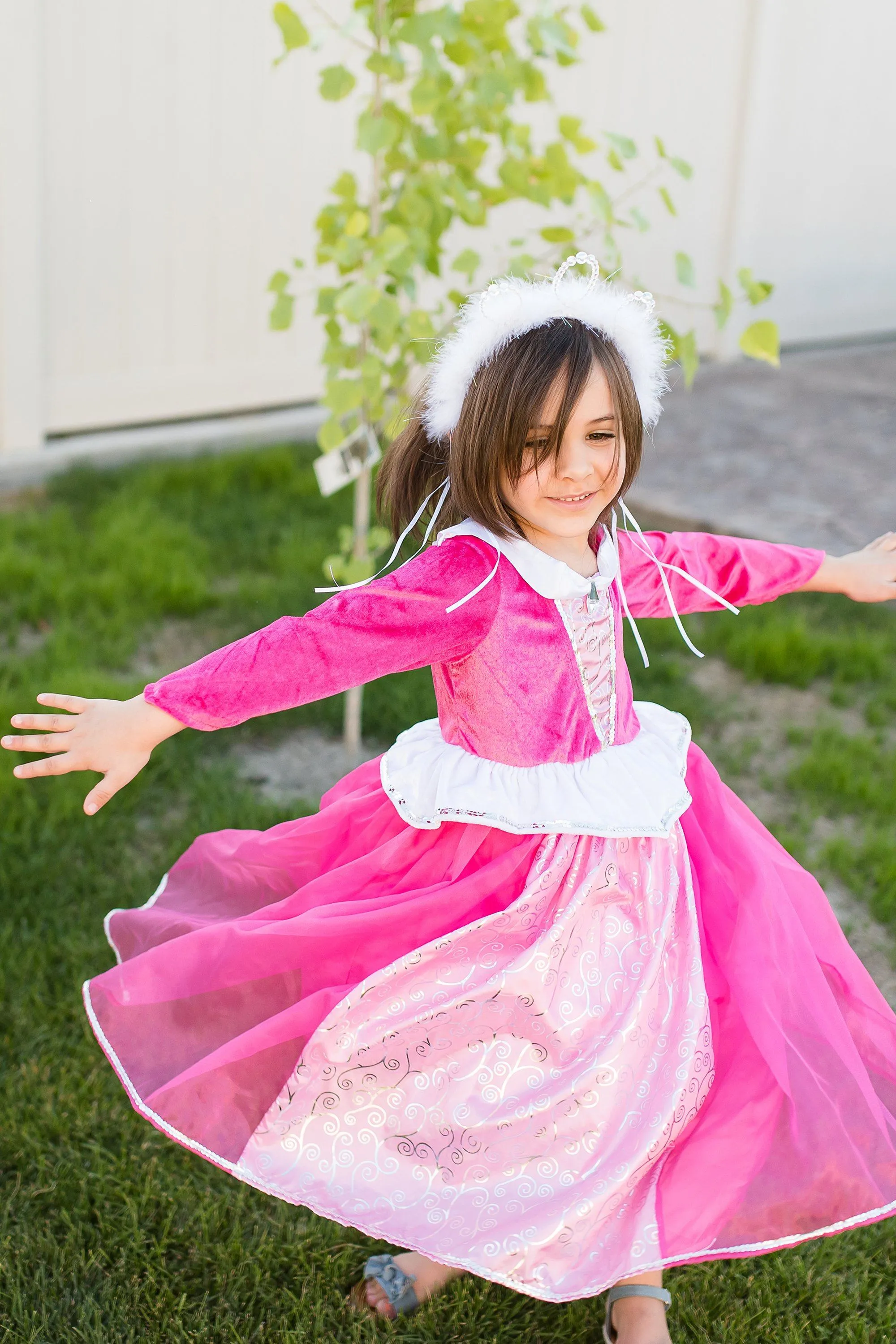 Deluxe Sleeping Beauty Hot Pink