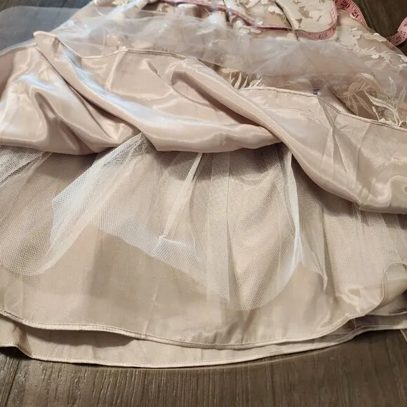 Eliza J Floral Party Dress NWT Cream Size 4