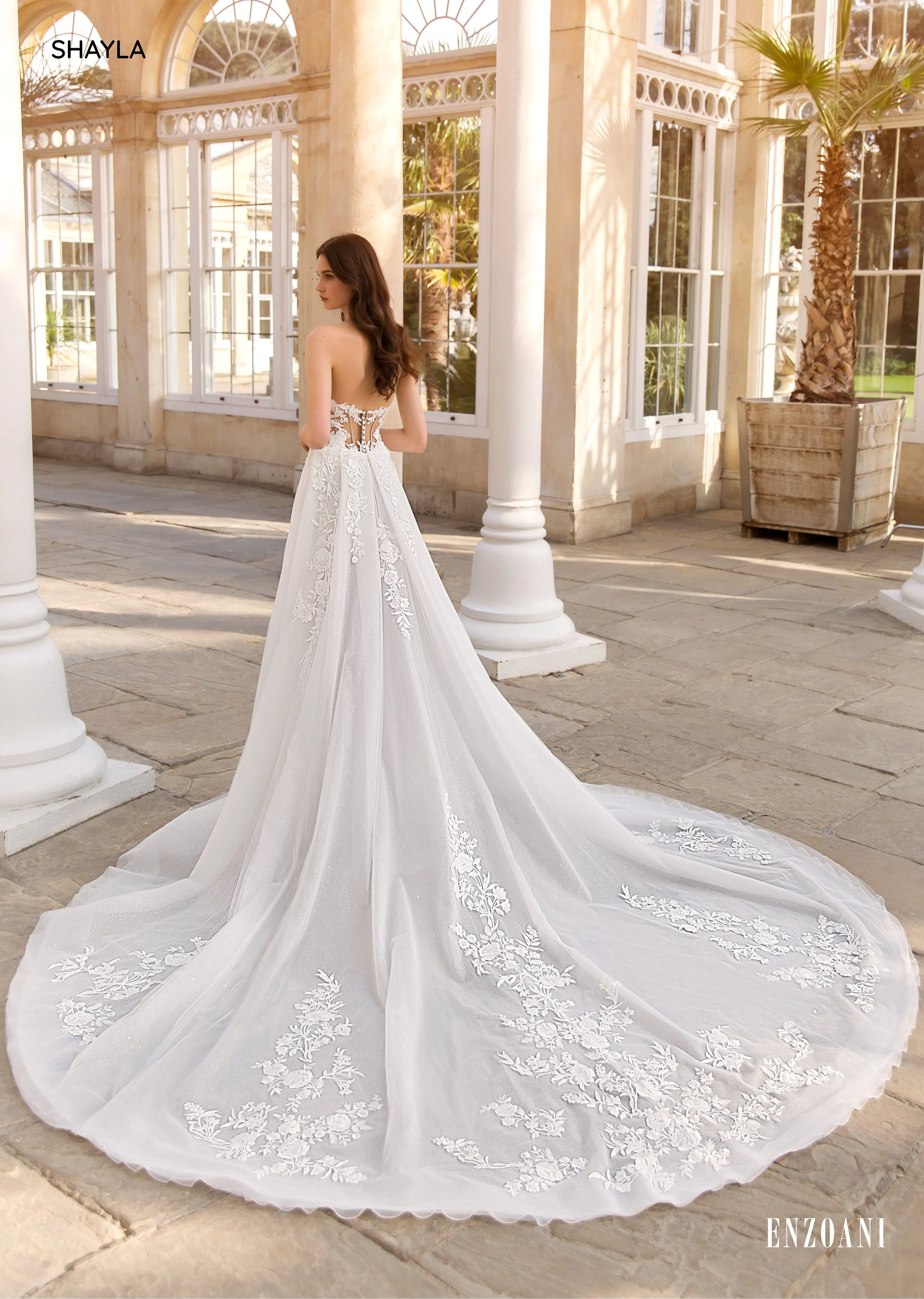 Enzoani: Shayla
