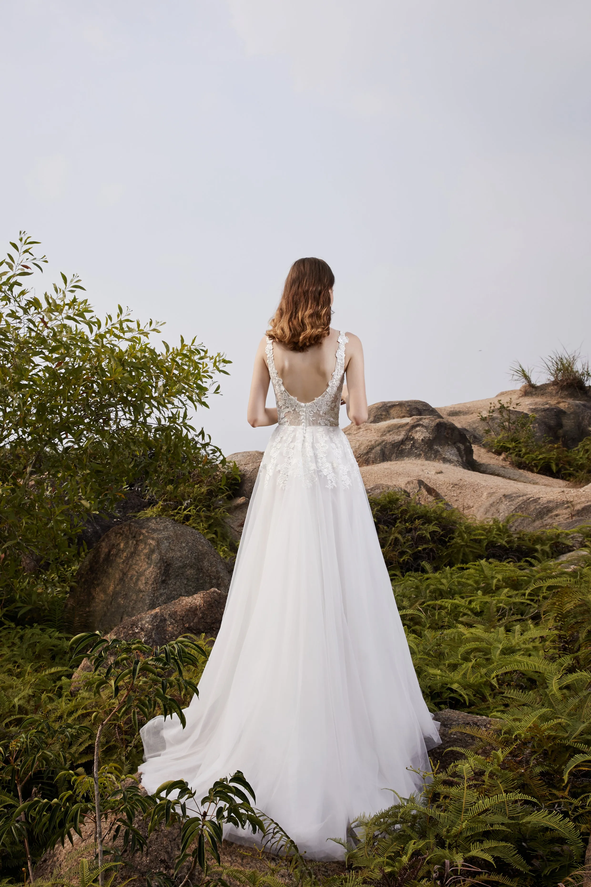 Georgeta - Selena Huan V-neck lace light-weighted low-back A-line gown