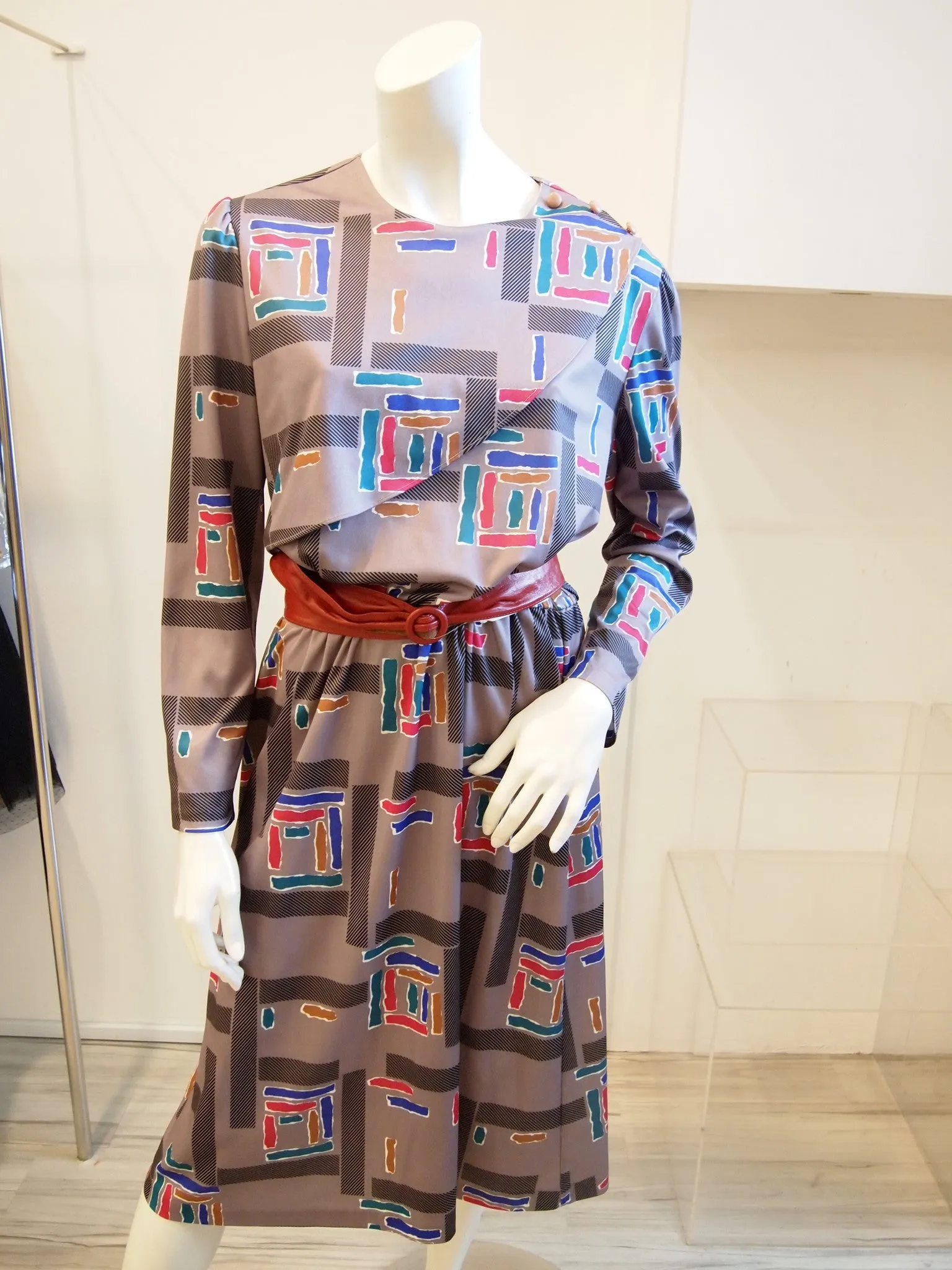 Grey Dress with polygon shape grey and colour prints