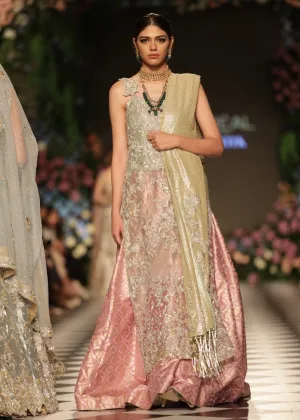 Latest Pakistani Pink Bridal Gown Dress for Wedding #J5170