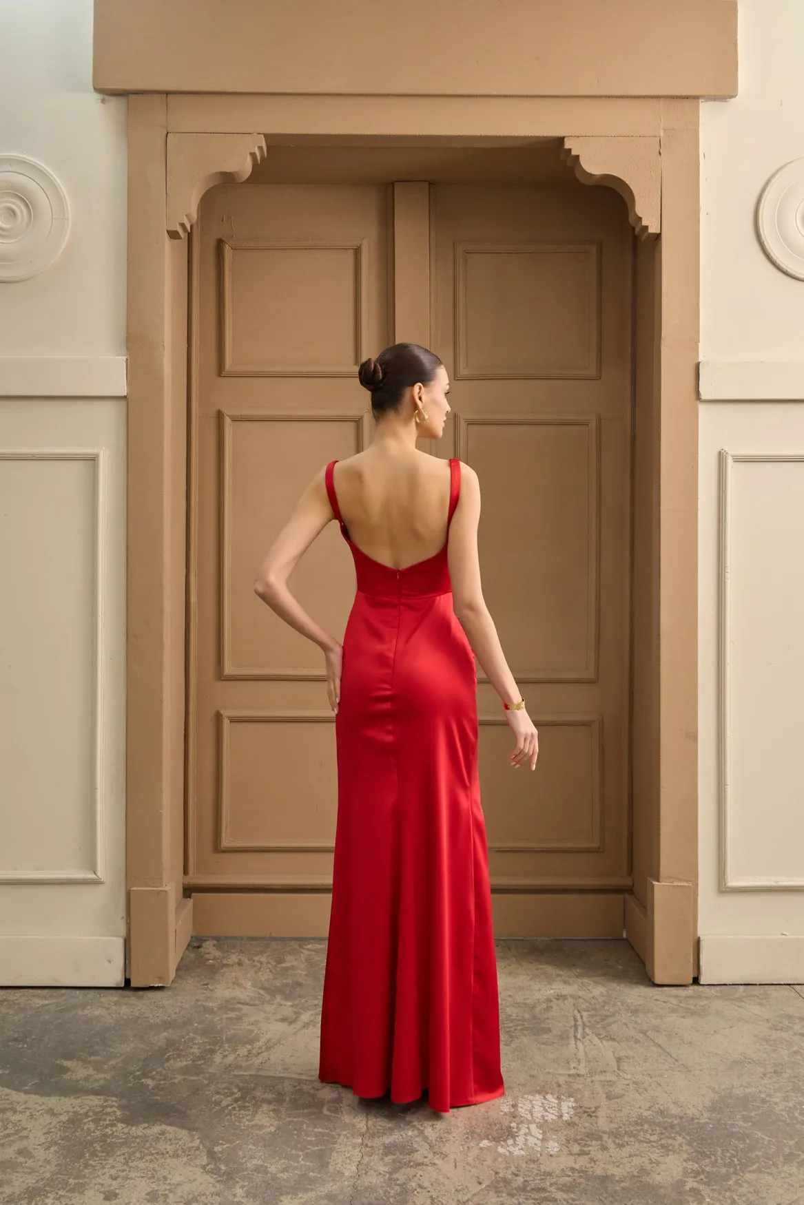 Layla scoop neck gown