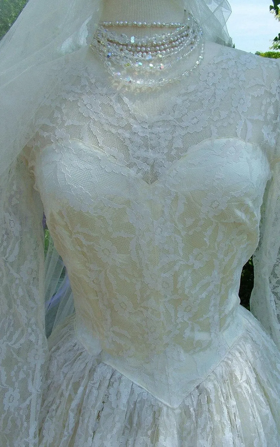 Middleton Style Vintage Long Lace Sleeves Fitted Bodice Bridal Gown Wedding Dress