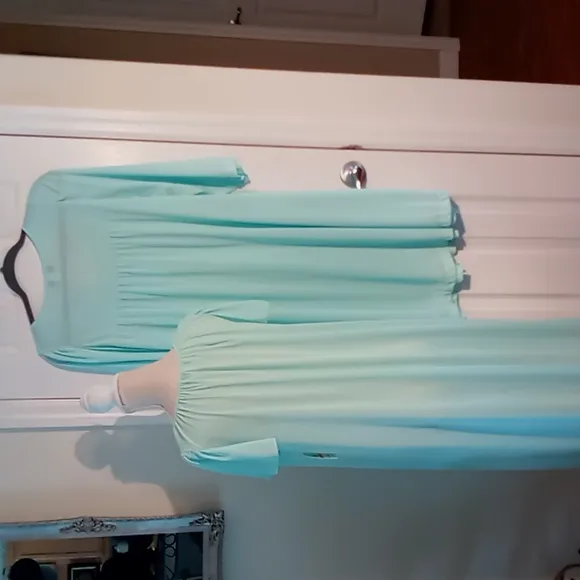 Miss Elaine NWT Robe/Gown 2 Piece Set Sea Foam Size Small Nylon Tricot