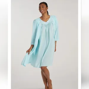 Miss Elaine NWT Robe/Gown 2 Piece Set Sea Foam Size Small Nylon Tricot