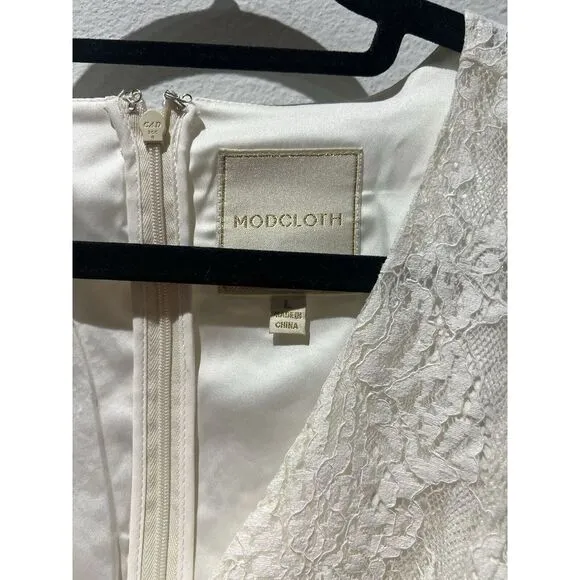 Modcloth Womens‎ Dress Ivory Lace Ruffle Size Large Whimsical Flare Feminine