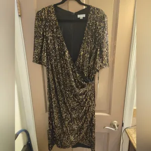 New Calvin Klein 20w sequin dress