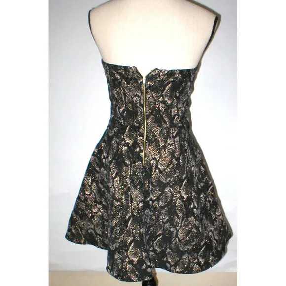 New Express $118 Womens Strapless Metallic Gold Black Snake Fit Flare Dress 10