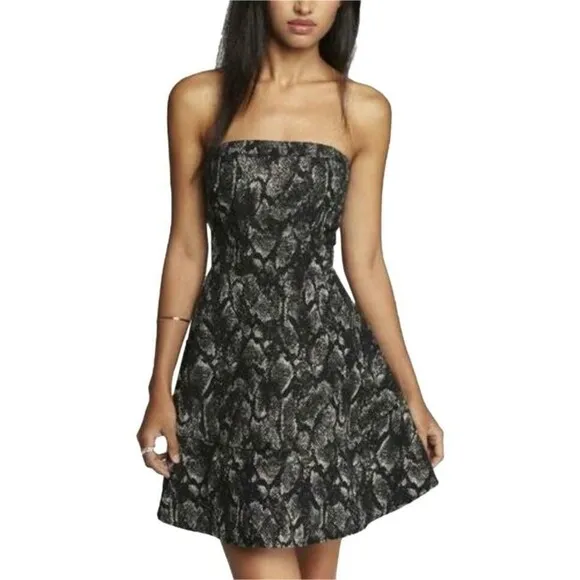 New Express $118 Womens Strapless Metallic Gold Black Snake Fit Flare Dress 10
