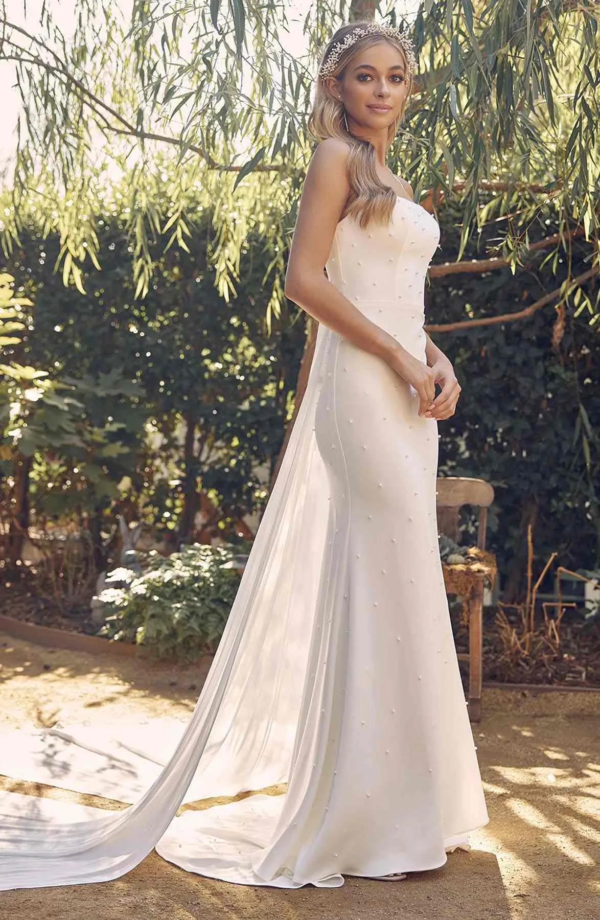 Nox Anabel QW963 Chapel Train White Wedding Column Gown