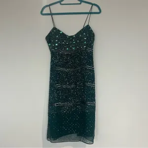 NWT Aidan Mattox Green Embellished Gem Sequin Crystal Chiffon Dress