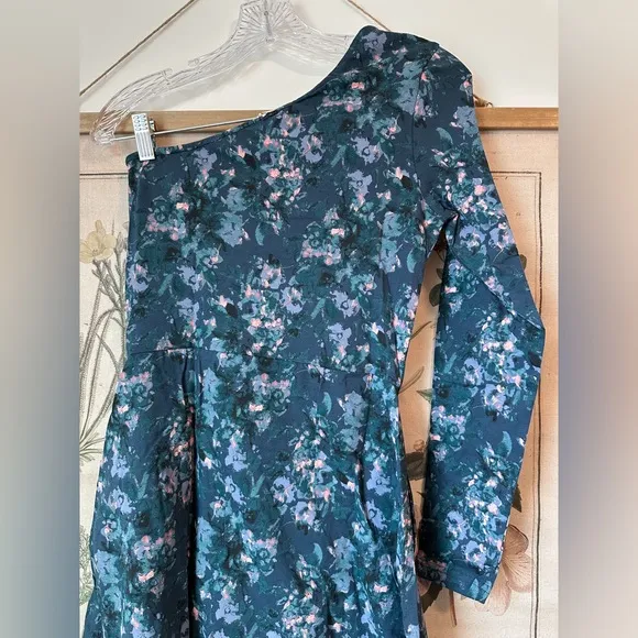 NWT Pact Cloud Floral Fit &amp; Flare One Shoulder Midi Organic Dress Blue Small
