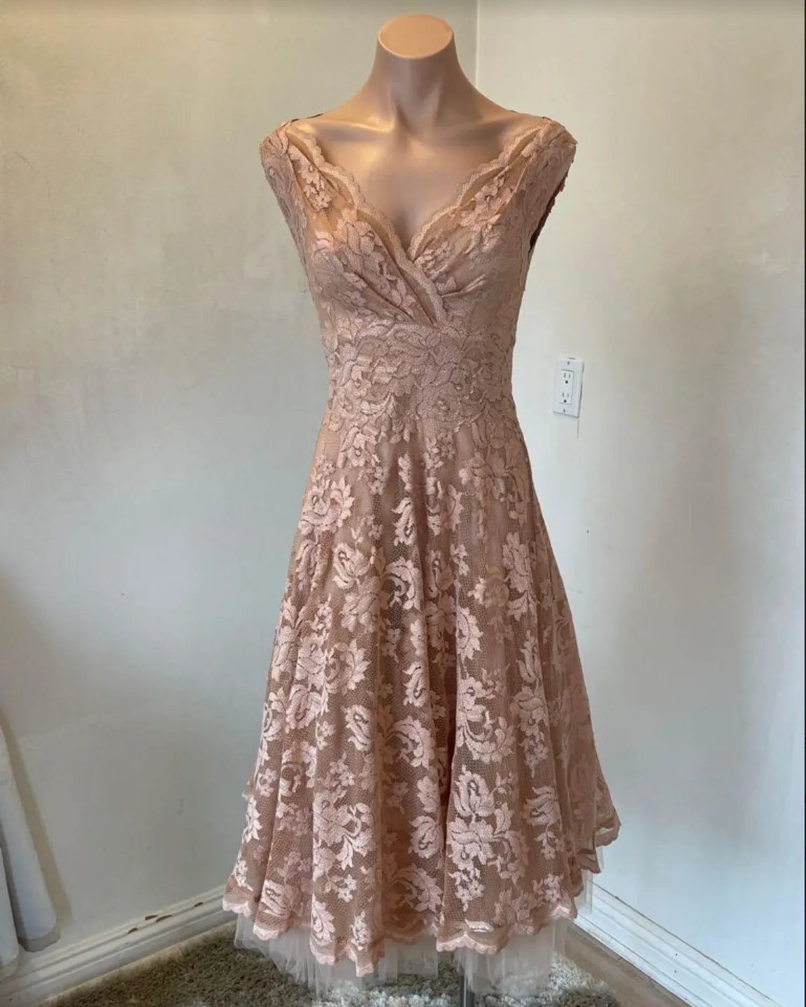 Olvis Lace Grace Kelly Dress Sleeveless Fit and Flare