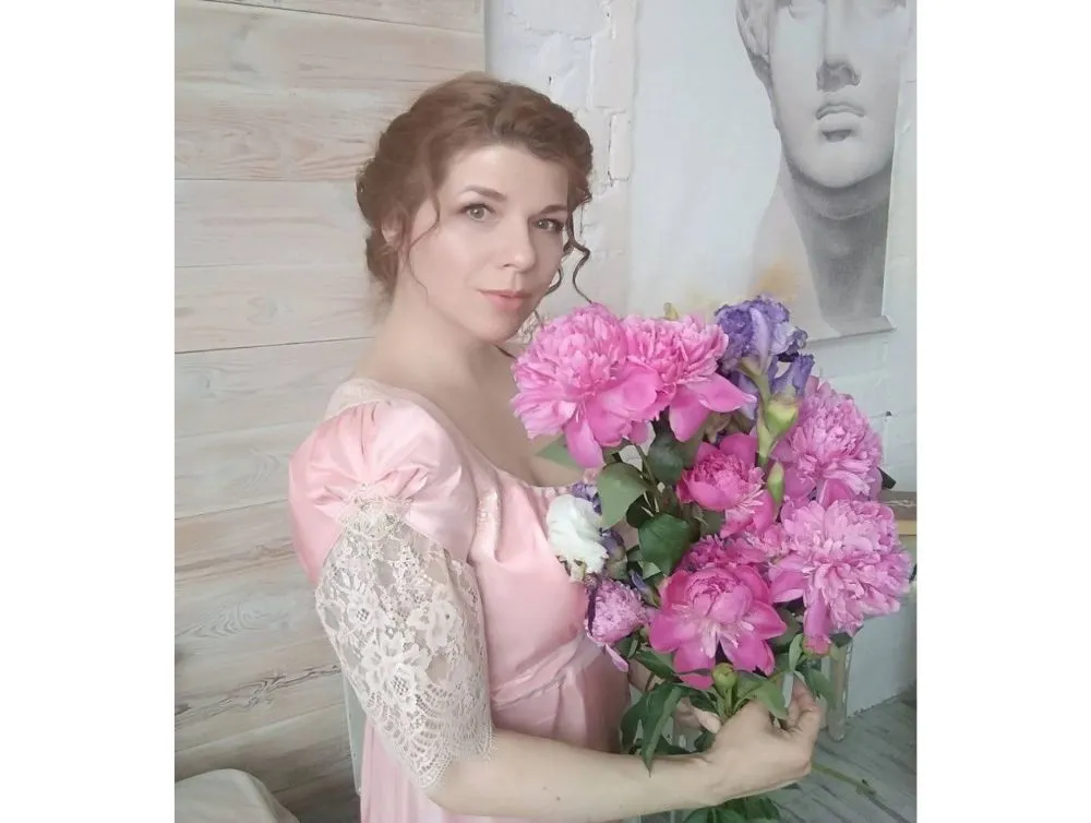 Pink Regency gown with laces