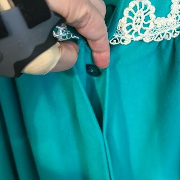 Shadowline vintage robe, full length. Size Med.