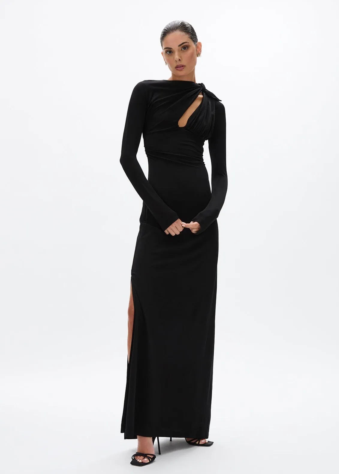 Tanner Sleeve Gown (Black)
