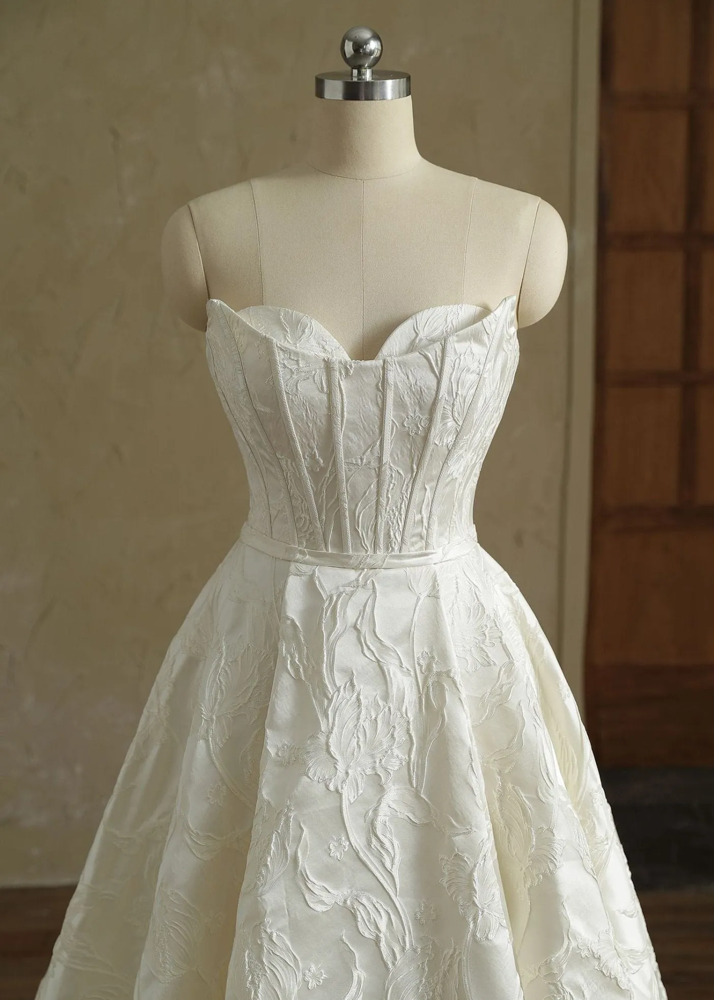 Terry Jacquard Satin Ivory Wedding Dress Size 12-14 Express NZ Wide