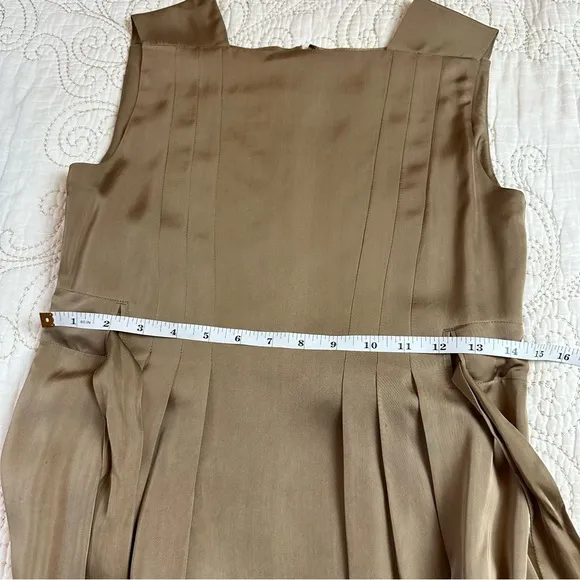 Theory taupe fit and flare belted dress (sz 0)