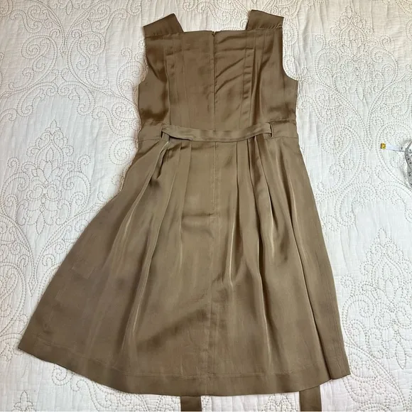 Theory taupe fit and flare belted dress (sz 0)