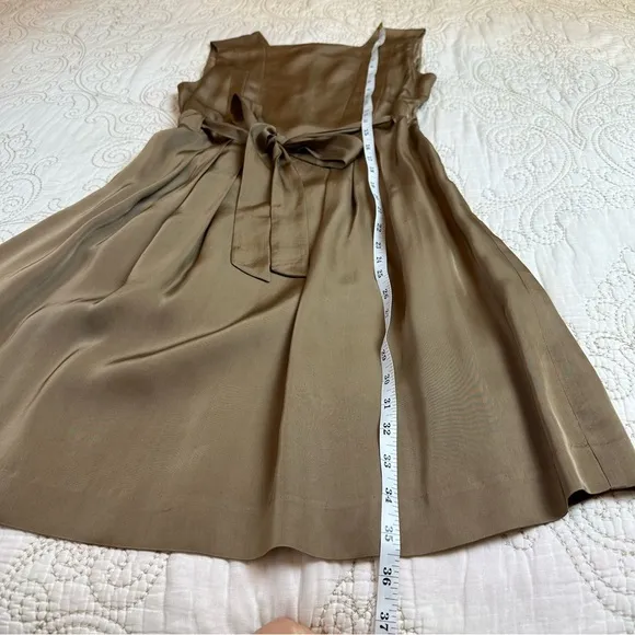 Theory taupe fit and flare belted dress (sz 0)