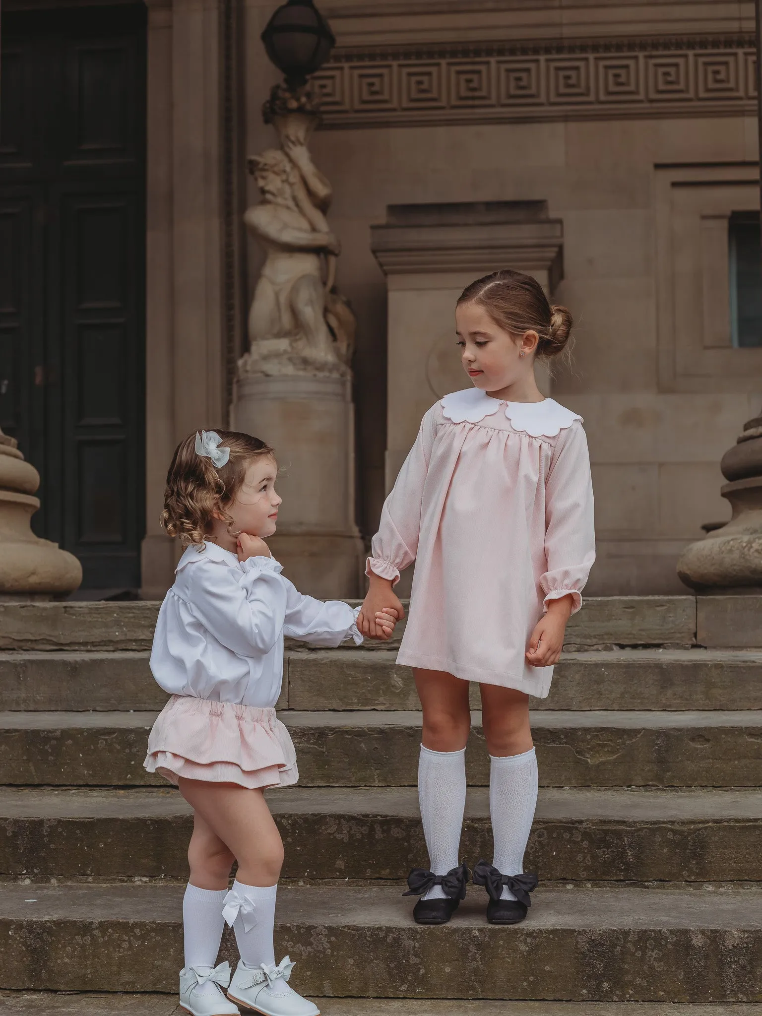 'Victoria' pink scallop collar 2 piece set
