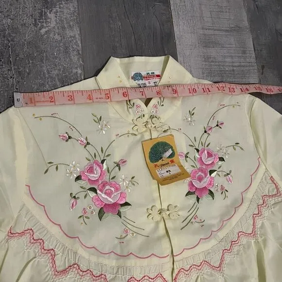 Vtg 50s Peacock Chinese Pastel Yellow Embroidered Floral Mandarin Collar Gown