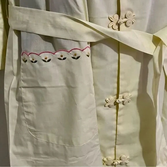 Vtg 50s Peacock Chinese Pastel Yellow Embroidered Floral Mandarin Collar Gown