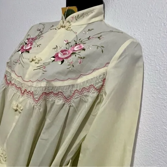 Vtg 50s Peacock Chinese Pastel Yellow Embroidered Floral Mandarin Collar Gown