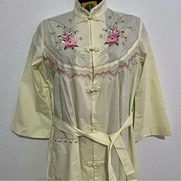 Vtg 50s Peacock Chinese Pastel Yellow Embroidered Floral Mandarin Collar Gown