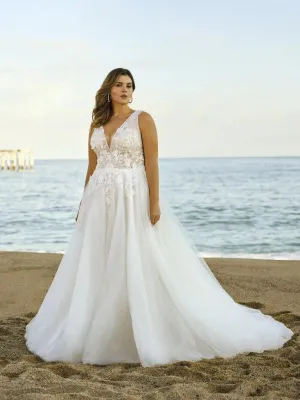 W1 White One Size 20 Stewart Off White/GlitterTulle Gown
